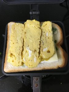 バウルーで作る卵焼きサンドイッチ