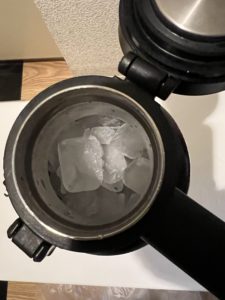 スタンレーグロウラーに入れた氷はどれだけ保つか